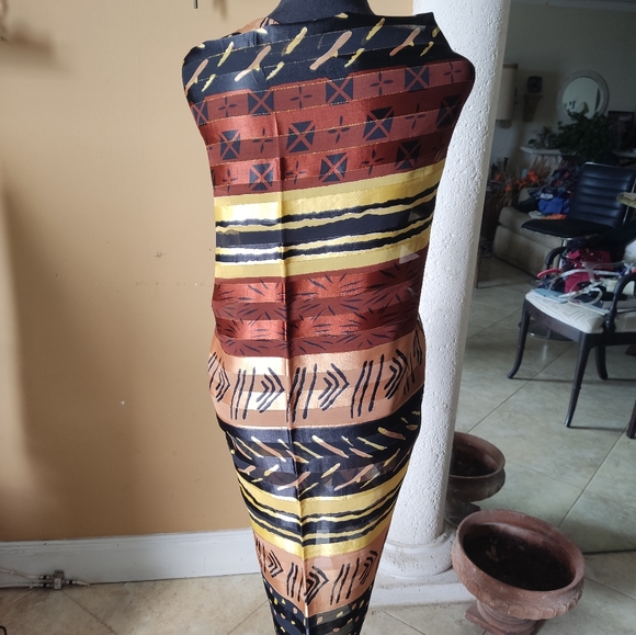 Peppermint Bay Sheer Tropical Scarf Sarong Cover Up Size 41 3/4" x 73" - Picture 2 of 10